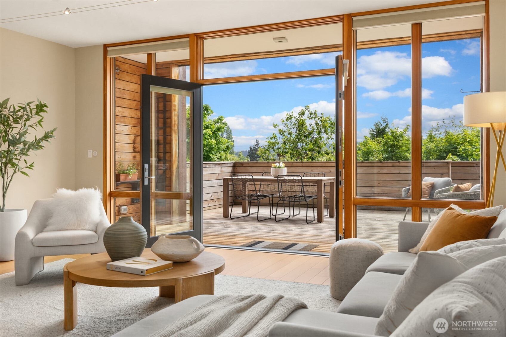 221 Wyatt Way NW #A104, Bainbridge Island, WA 98110