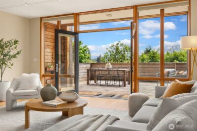 221 Wyatt Way NW #A104, Bainbridge Island, WA 98110