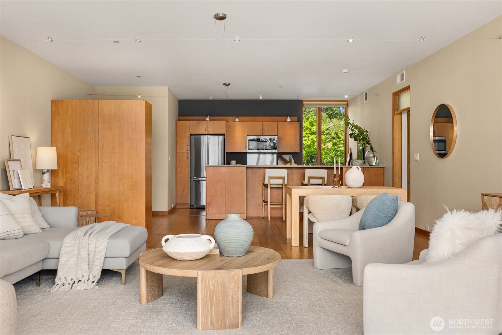 221 Wyatt Way NW #A104, Bainbridge Island, WA 98110