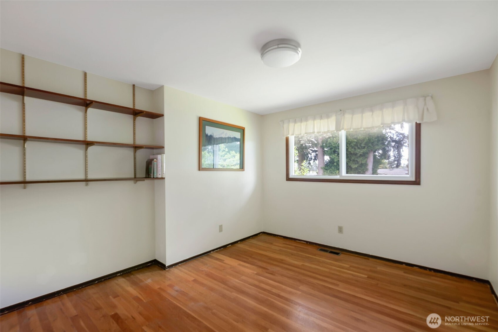 26635 18 Place S, Des Moines, WA 98198-9212