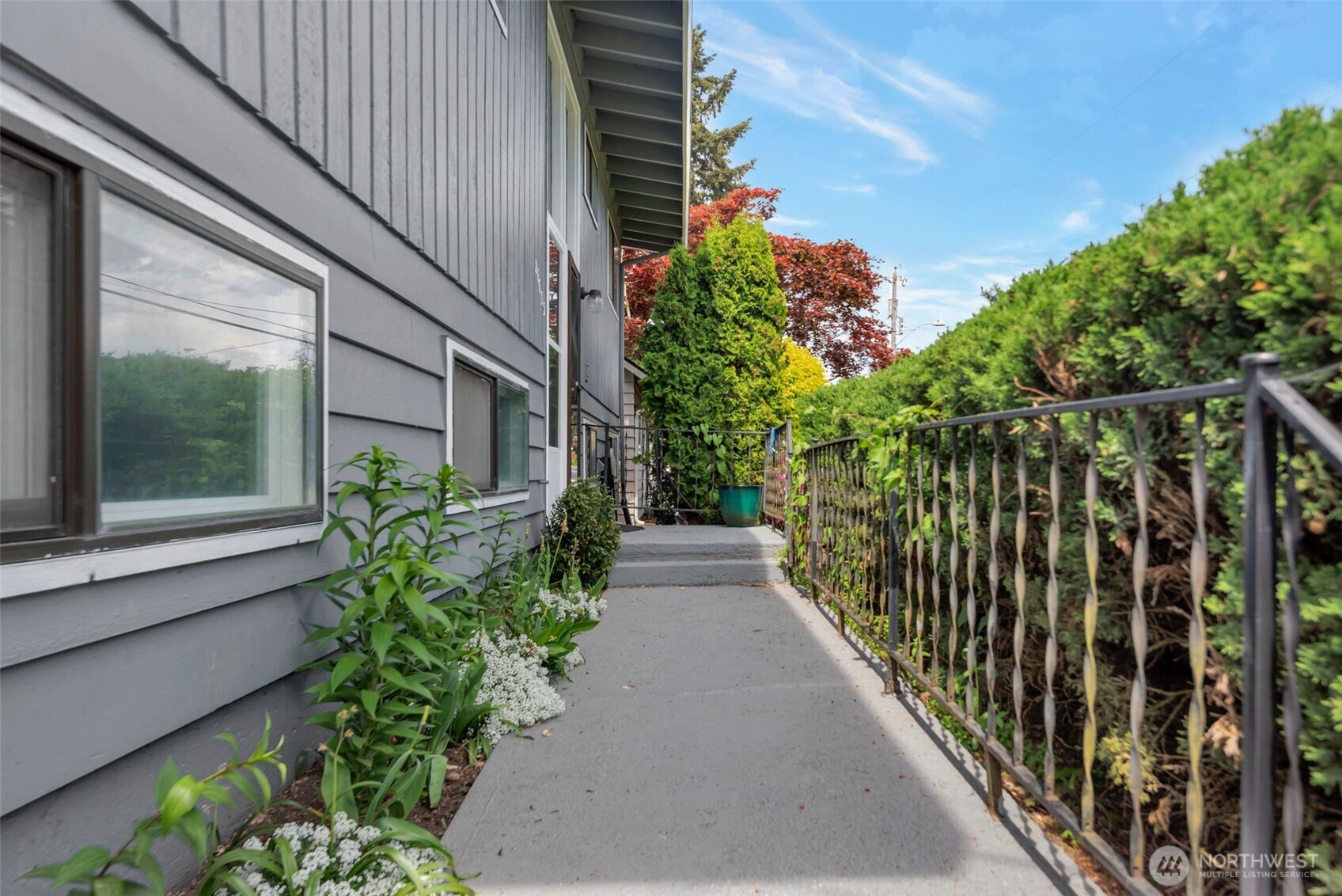 26635 18 Place S, Des Moines, WA 98198-9212