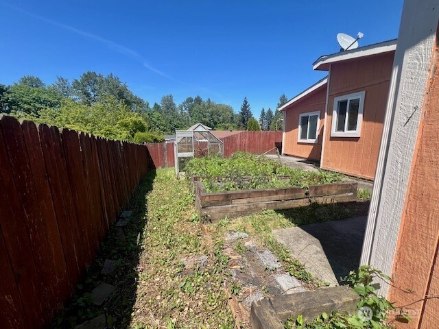 17125 Woodcrest Drive NE, Bothell, WA 98011