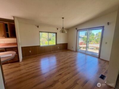 17125 Woodcrest Drive NE, Bothell, WA 98011 - Photo 4