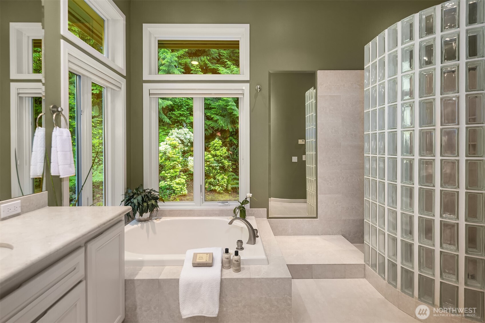 16915 226th Avenue NE, Woodinville, WA 98077