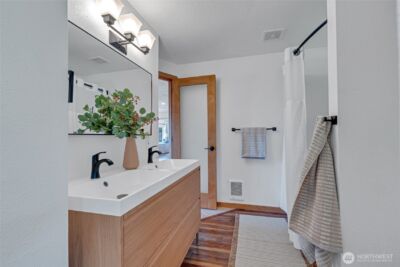 18610 10th Ave NE , Poulsbo, WA 98370 - Photo 25