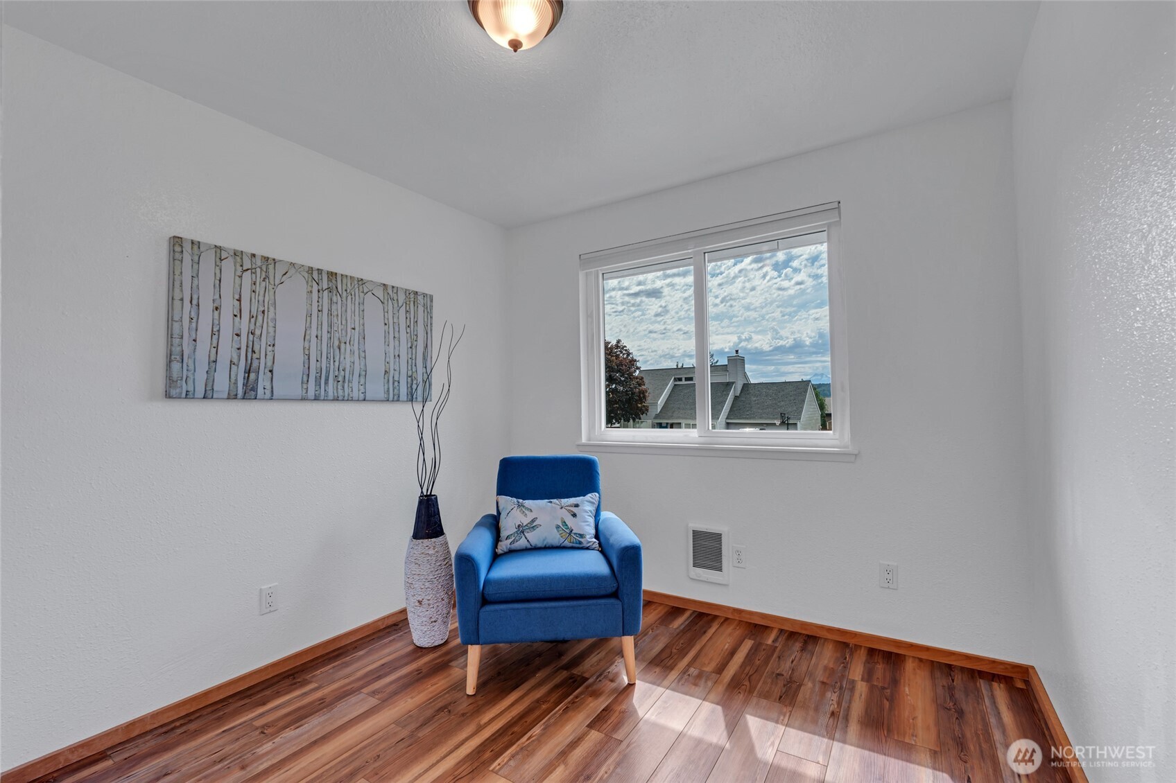 18610 10th Ave NE , Poulsbo, WA 98370