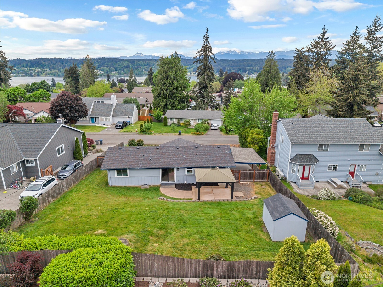 18610 10th Ave NE , Poulsbo, WA 98370