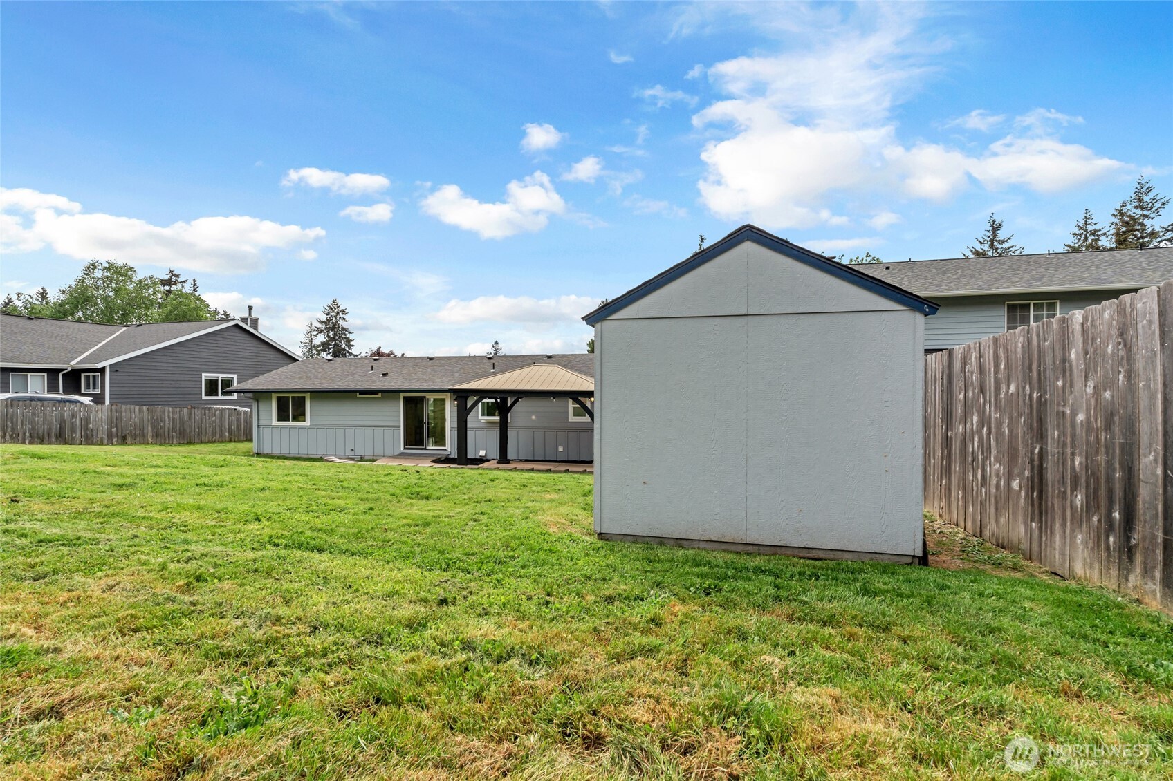 18610 10th Ave NE , Poulsbo, WA 98370