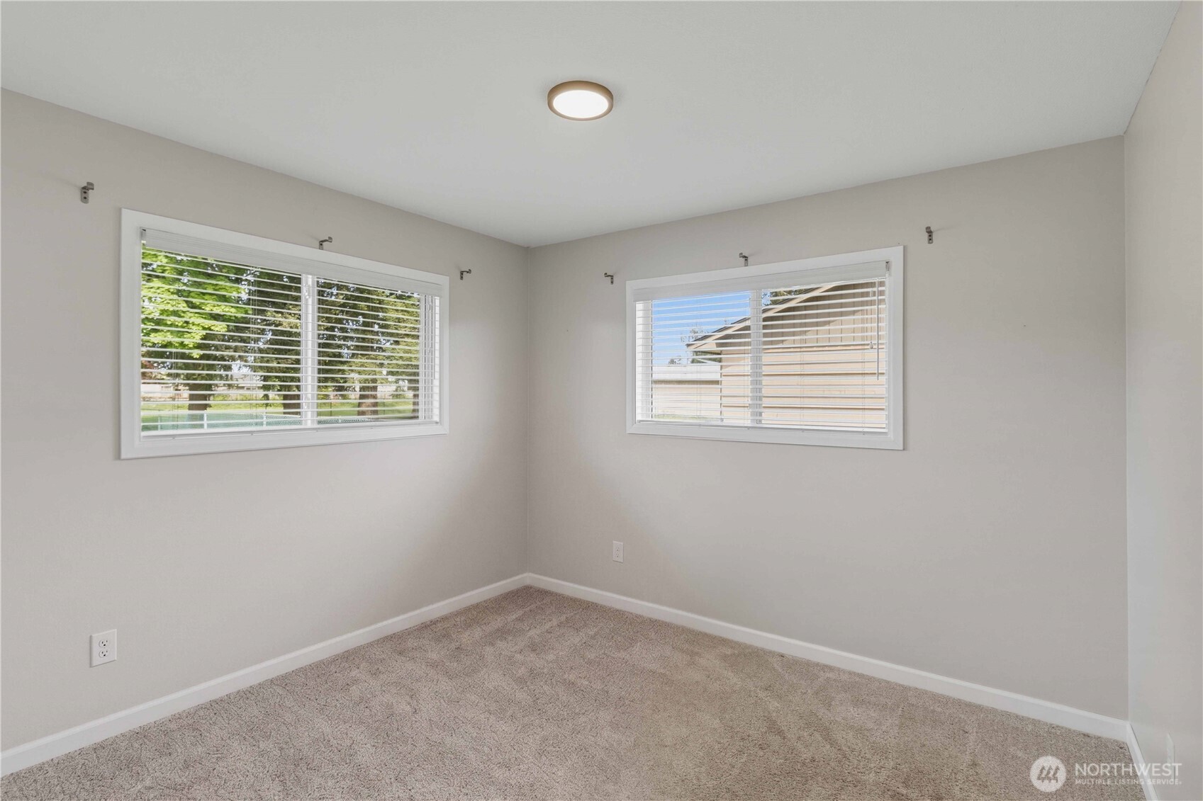 1209 Fieldcrest Avenue , Centralia, WA 98531