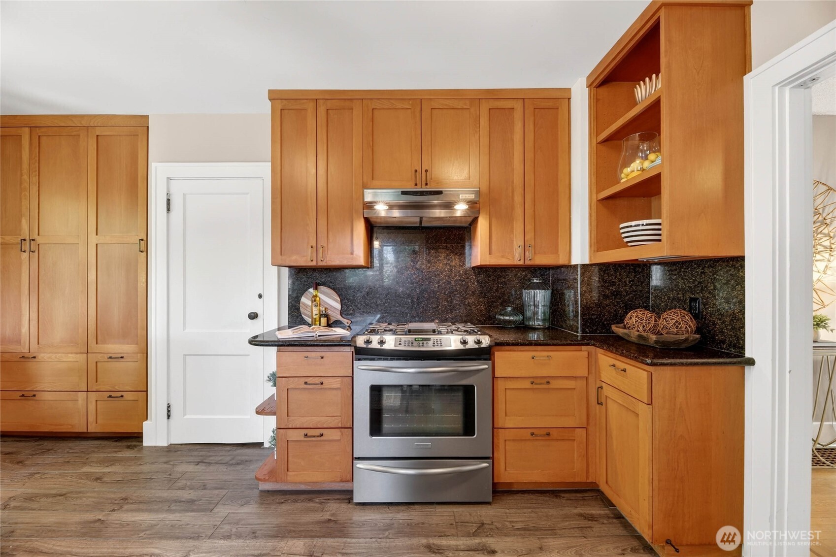 3033 44th Avenue SW, Seattle, WA 98116