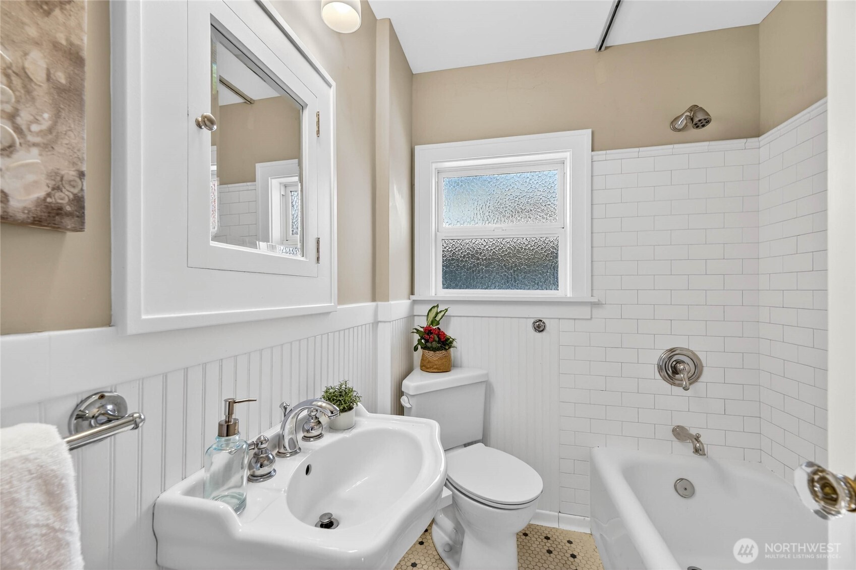 3033 44th Avenue SW, Seattle, WA 98116