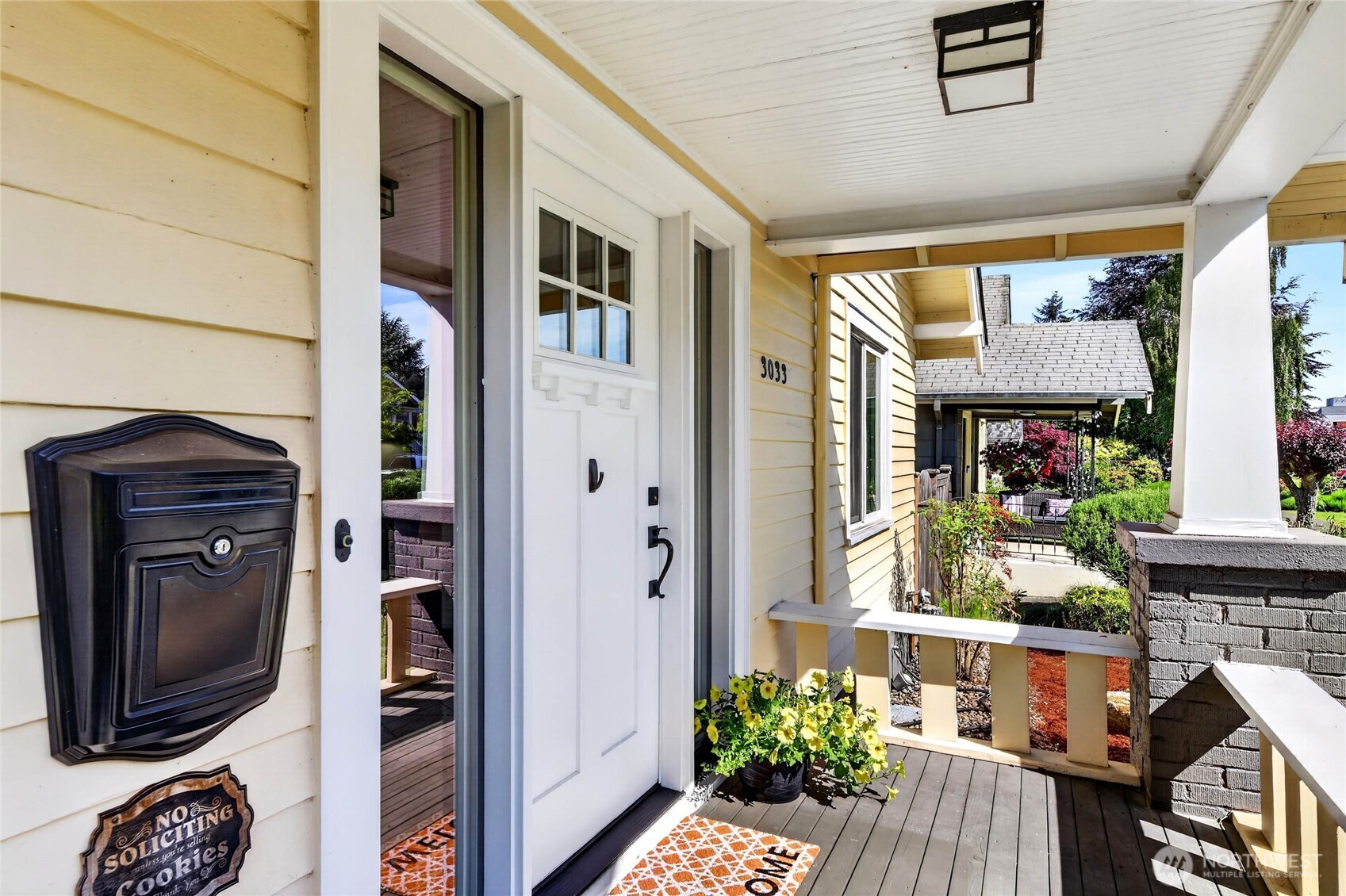 3033 44th Avenue SW, Seattle, WA 98116
