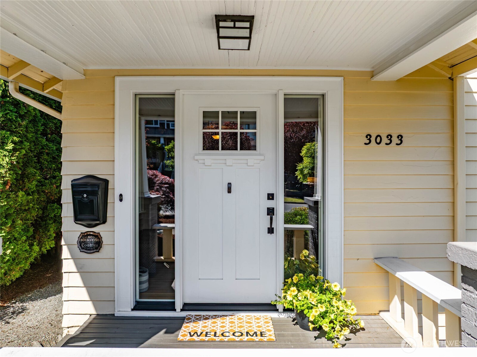 3033 44th Avenue SW, Seattle, WA 98116