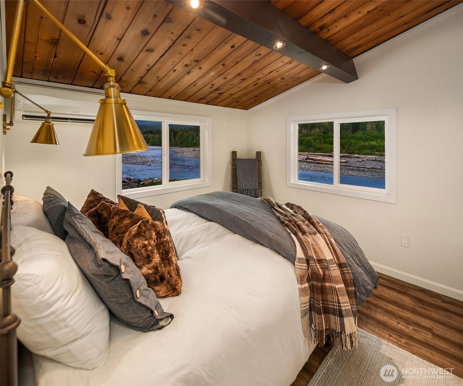 132 Slalom Way , Packwood, WA 98361