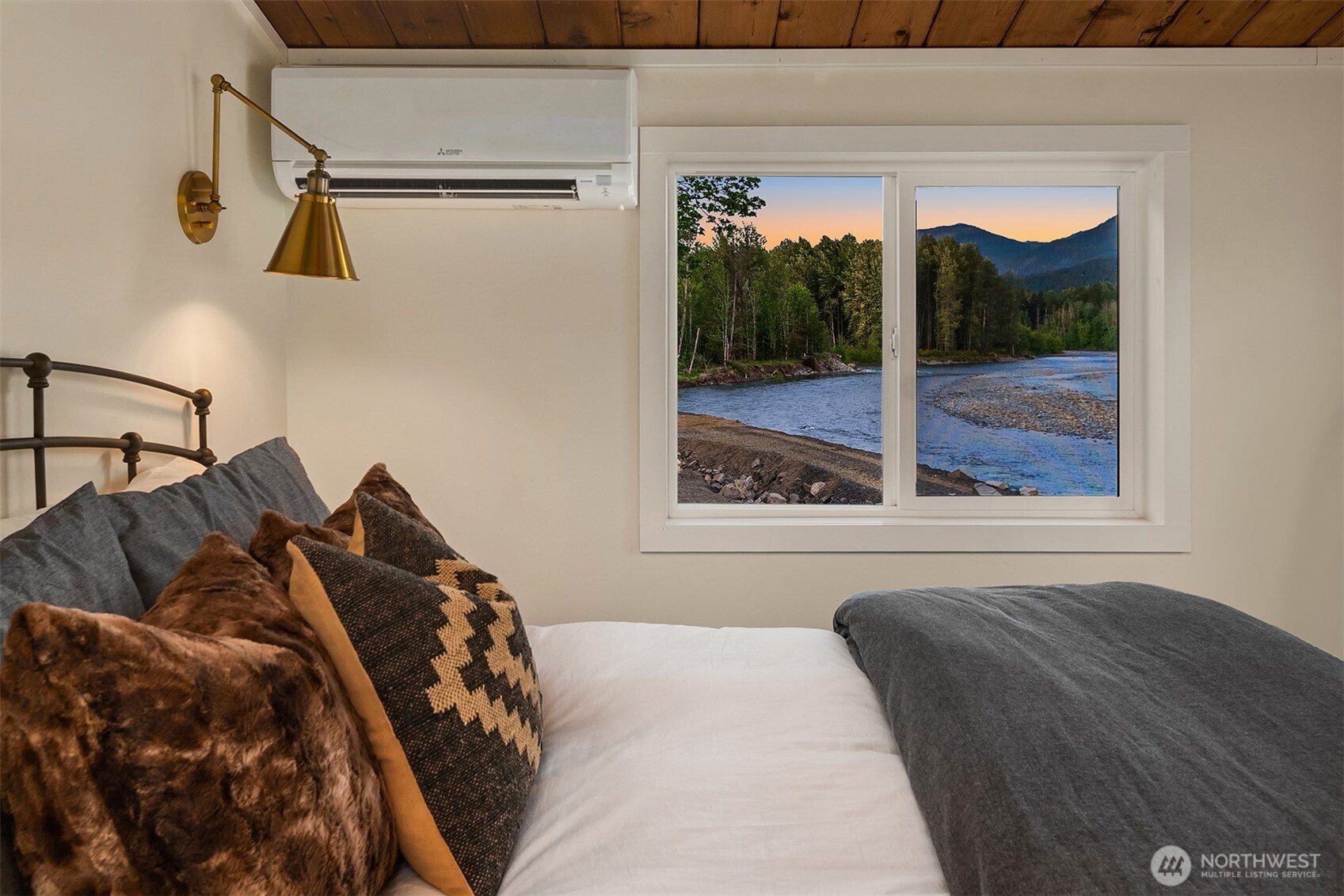 132 Slalom Way , Packwood, WA 98361