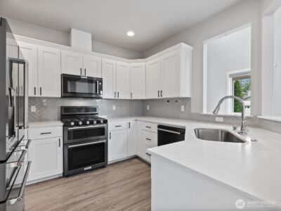 13266 179th Avenue E, Bonney Lake, WA 98391 - Photo 17
