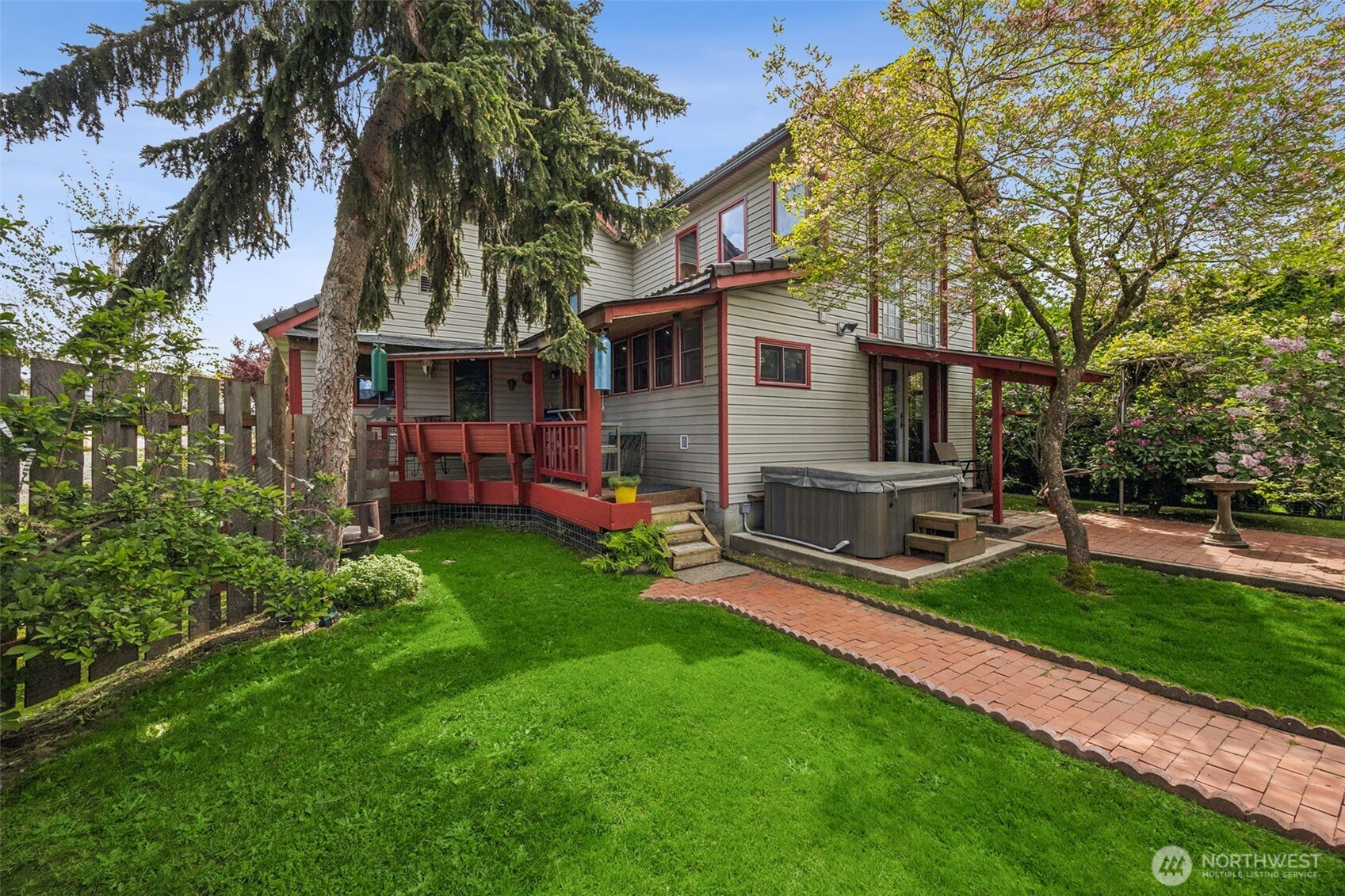 311 S Perkins Street , Buckley, WA 98321