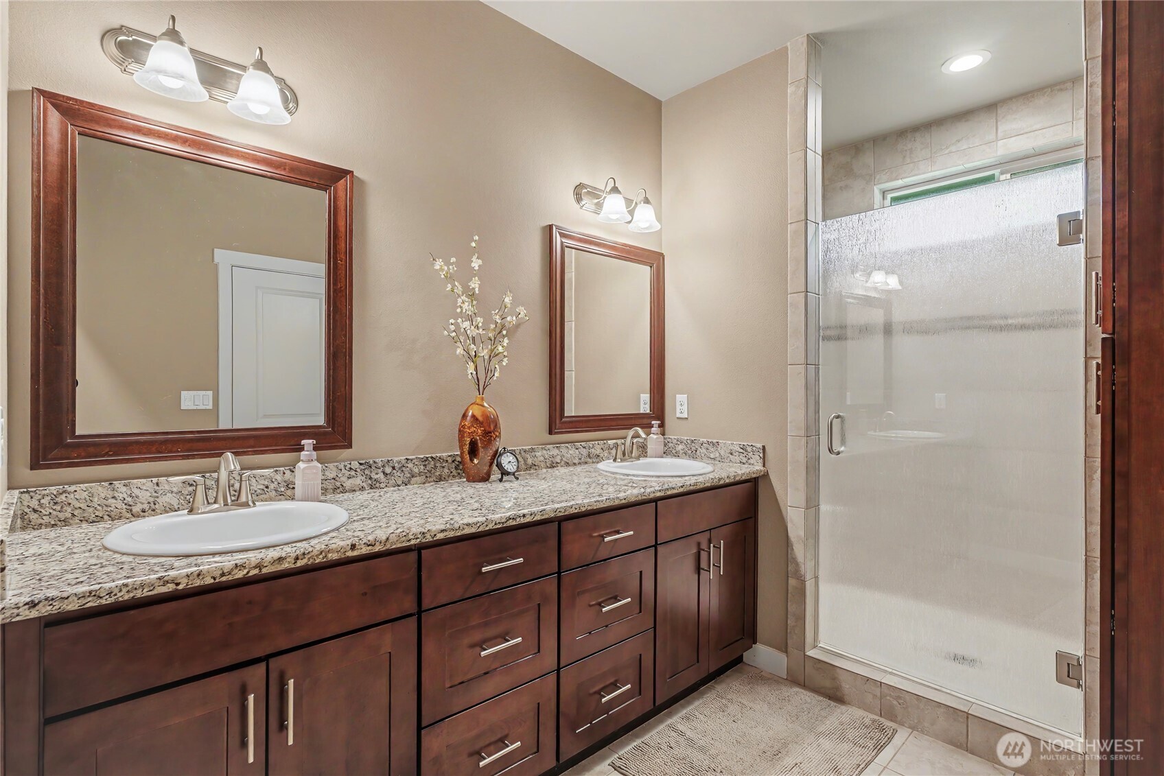 2911 Fenmoor Lane SE, Olympia, WA 98501-5630