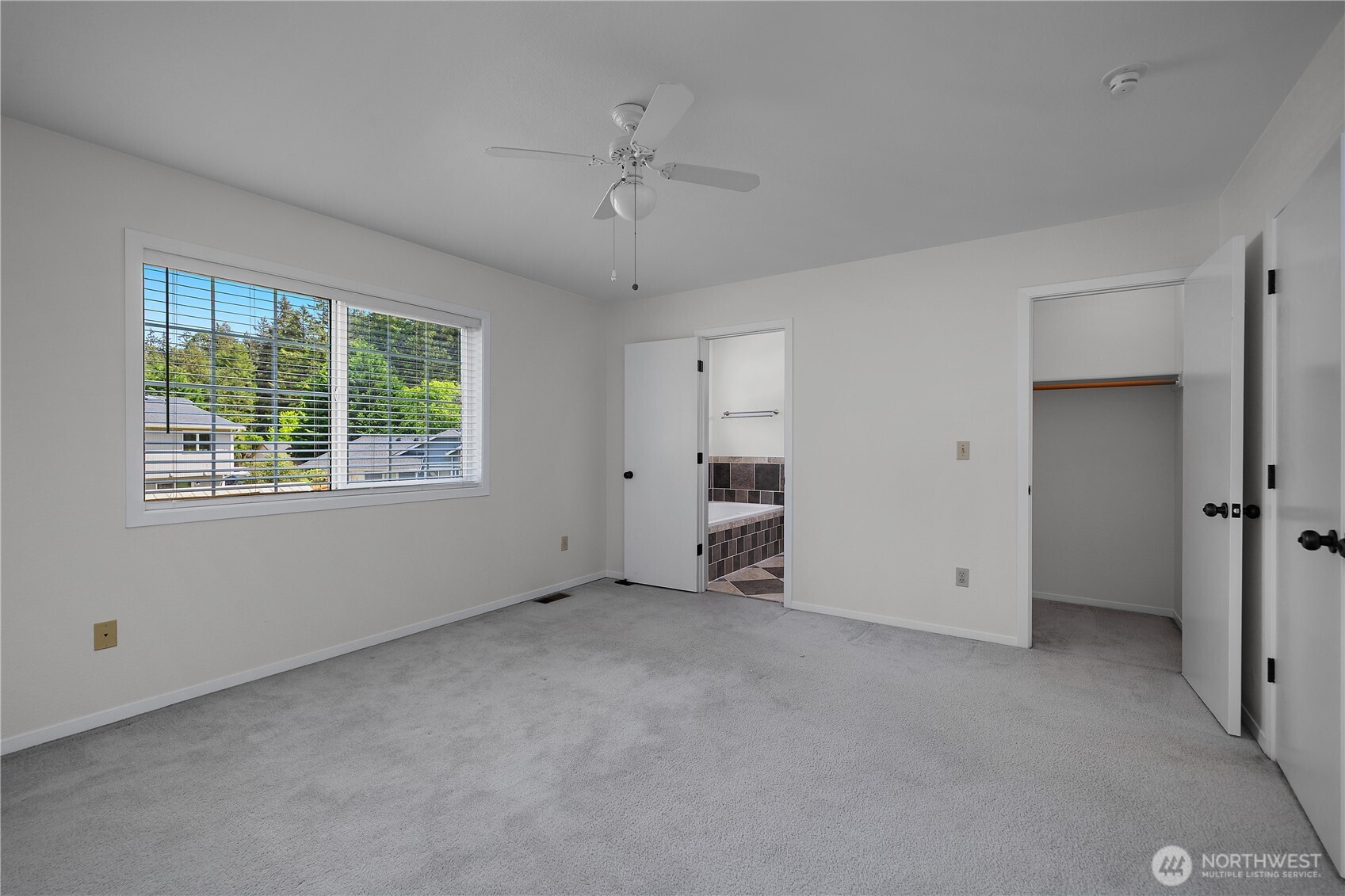 20711 1st Avenue E, Spanaway, WA 98387