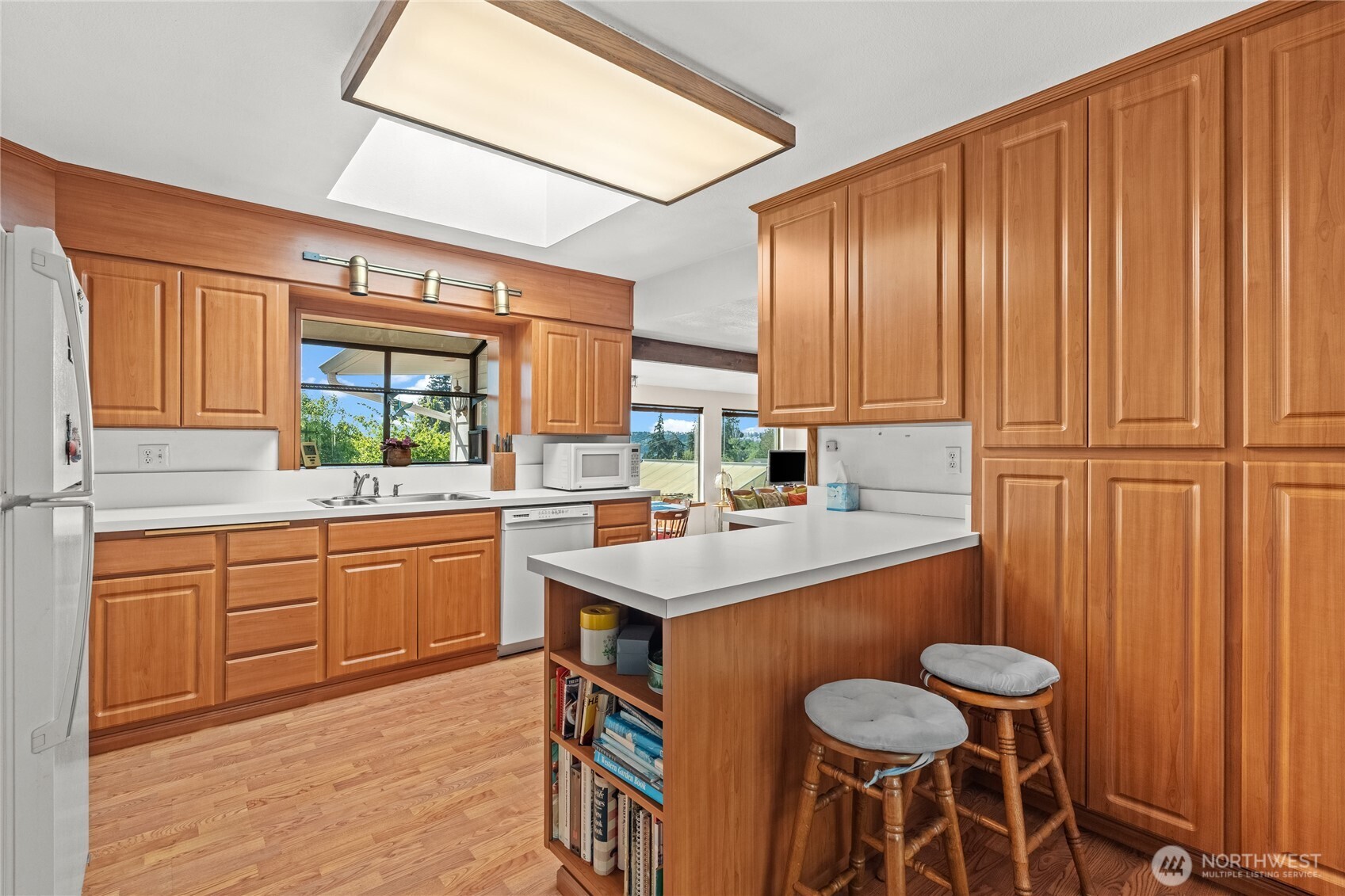 1706 S Sunset Drive , Tacoma, WA 98465-1239