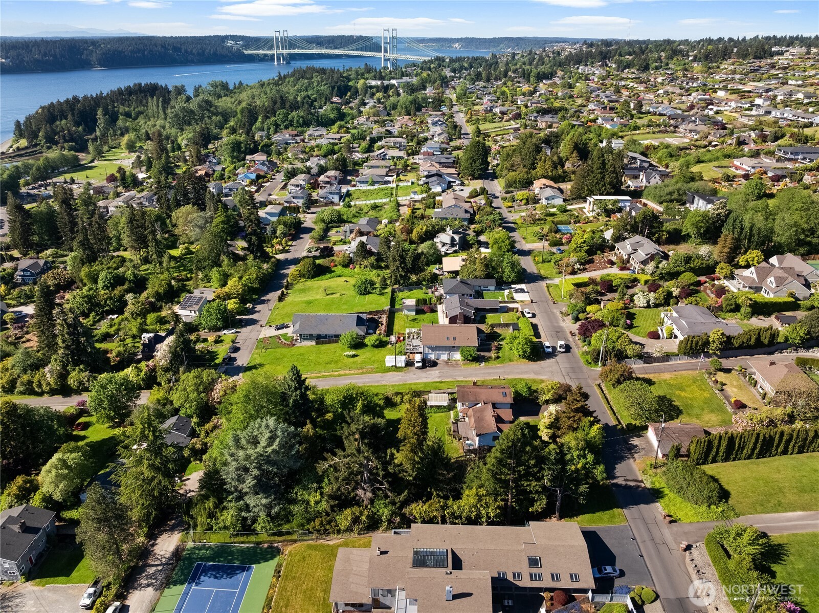 1706 S Sunset Drive , Tacoma, WA 98465-1239