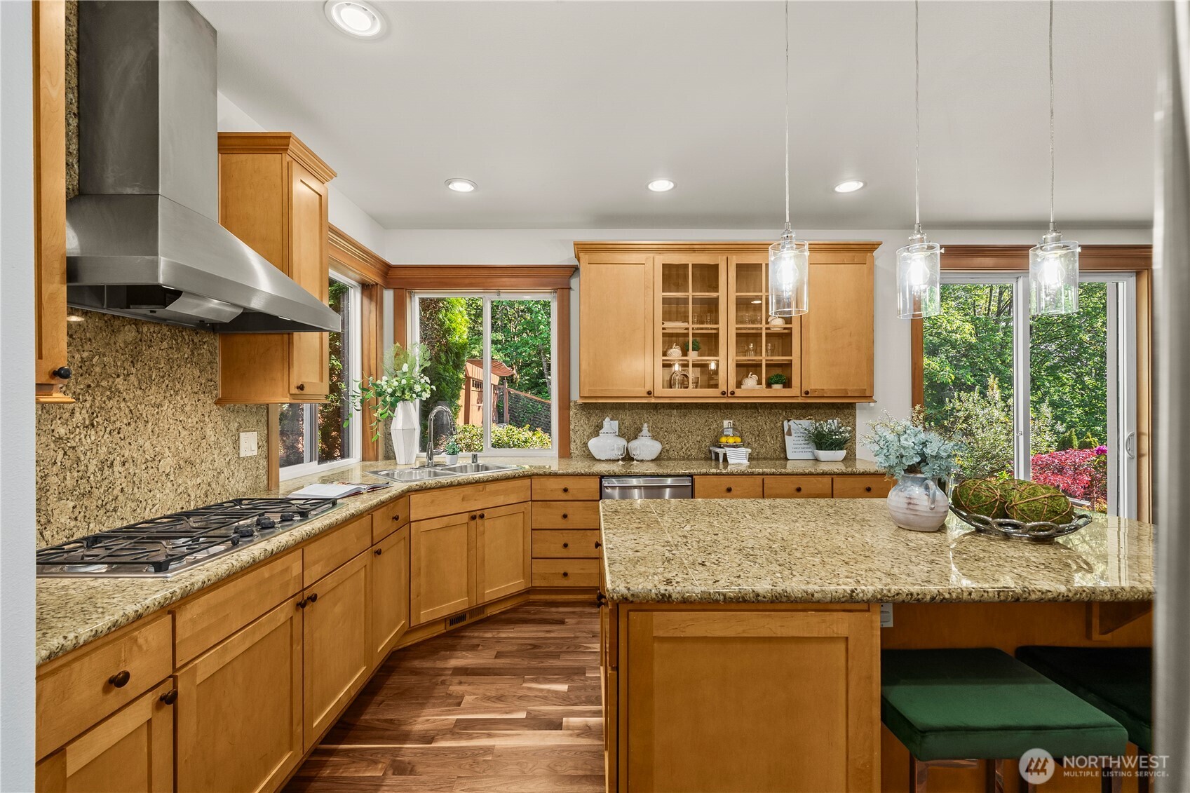 2415 NE Daphne , Issaquah, WA 98029