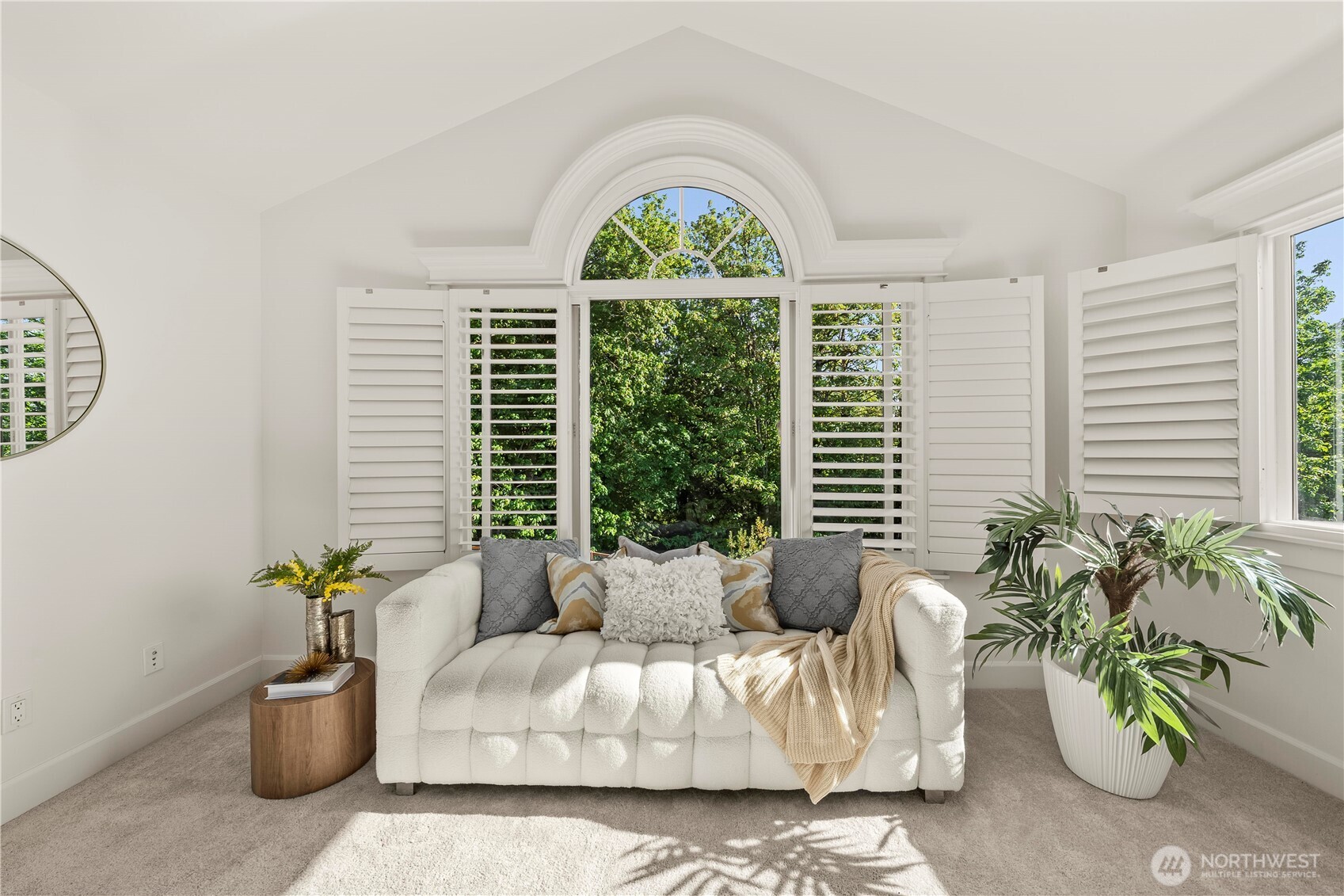 2415 NE Daphne , Issaquah, WA 98029