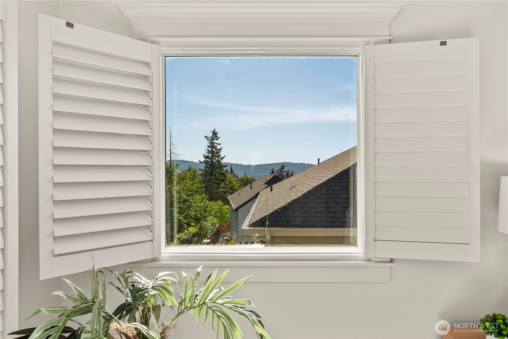 2415 NE Daphne , Issaquah, WA 98029