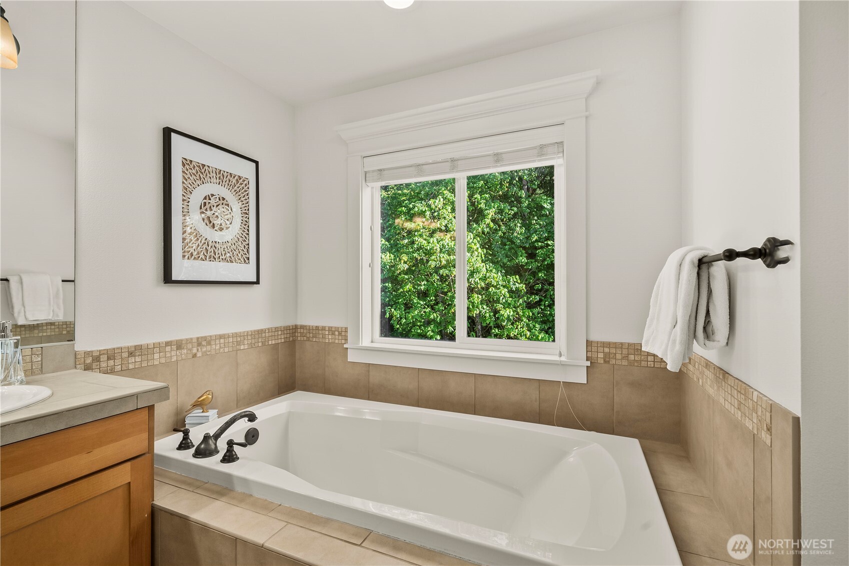 2415 NE Daphne , Issaquah, WA 98029