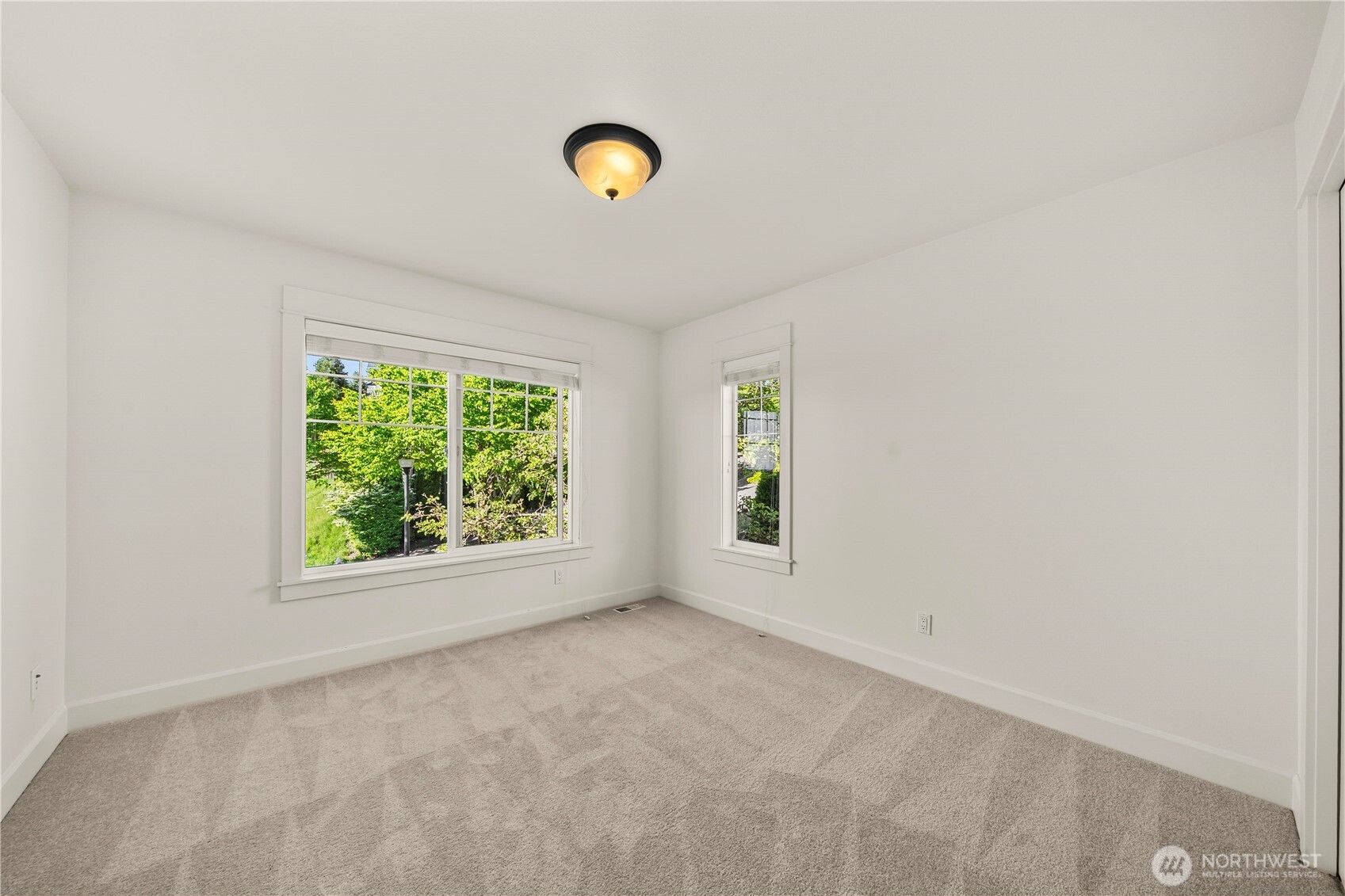 2415 NE Daphne , Issaquah, WA 98029