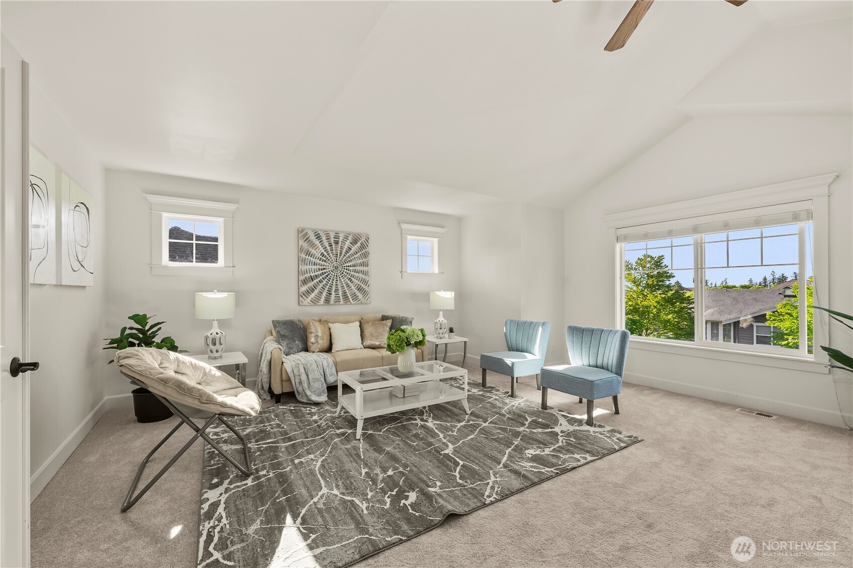 2415 NE Daphne , Issaquah, WA 98029