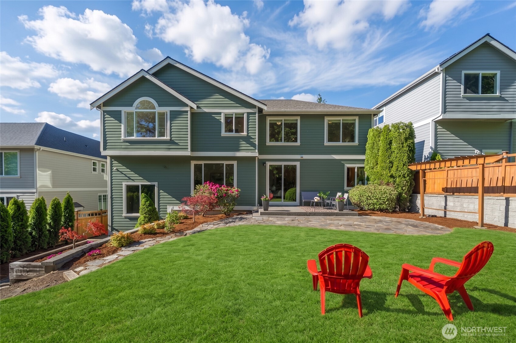 2415 NE Daphne , Issaquah, WA 98029