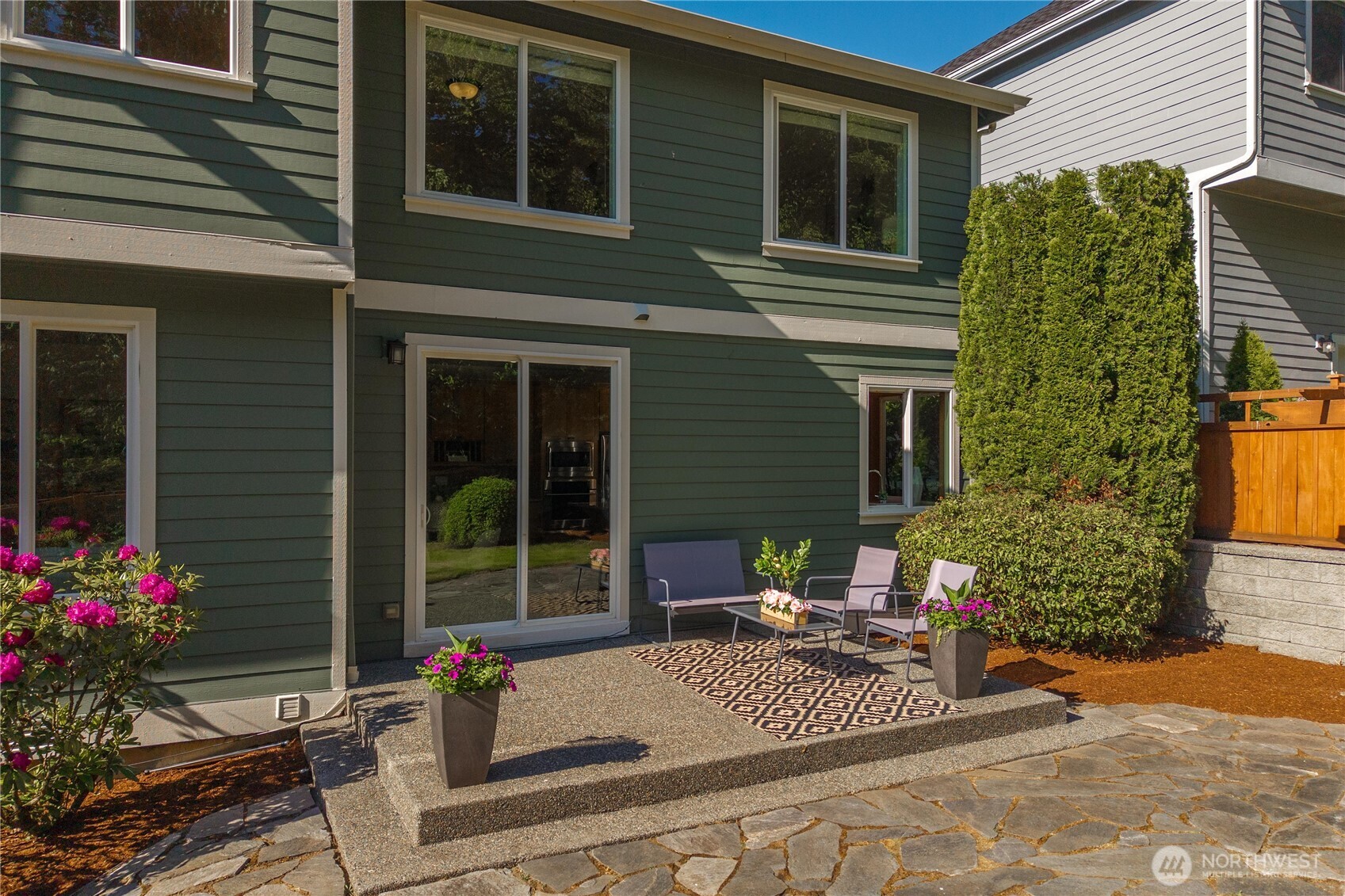 2415 NE Daphne , Issaquah, WA 98029