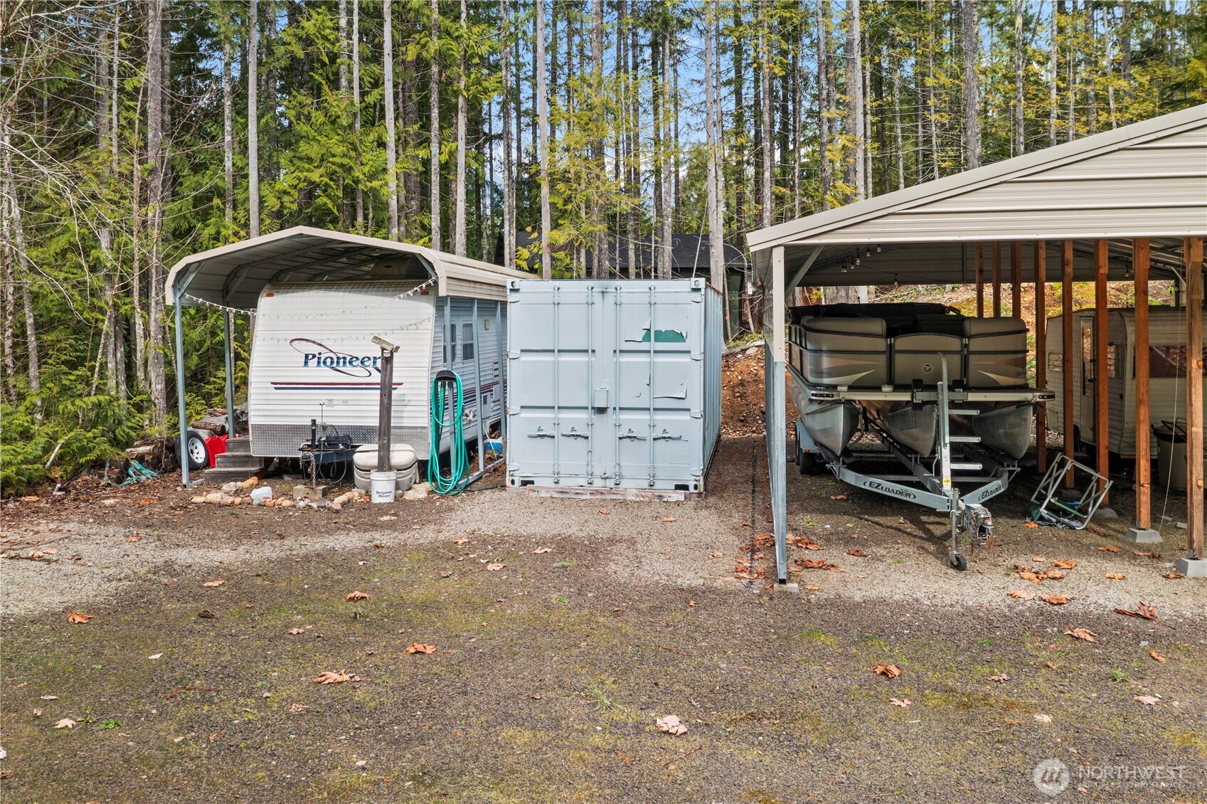 61 N Dow Court , Hoodsport, WA 98548