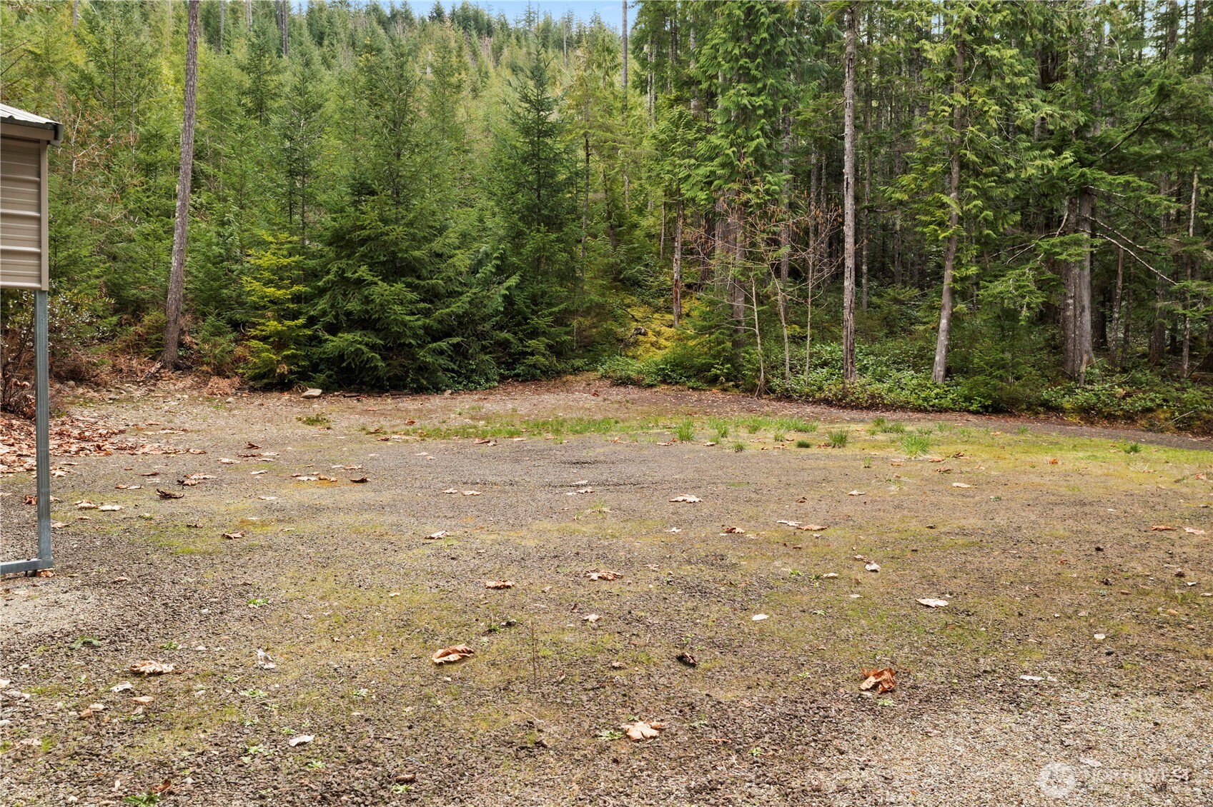 61 N Dow Court , Hoodsport, WA 98548