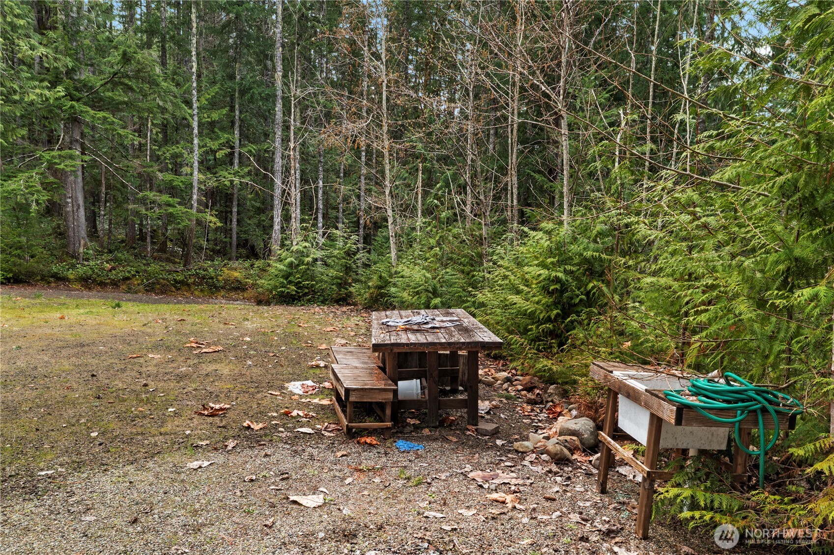 61 N Dow Court , Hoodsport, WA 98548