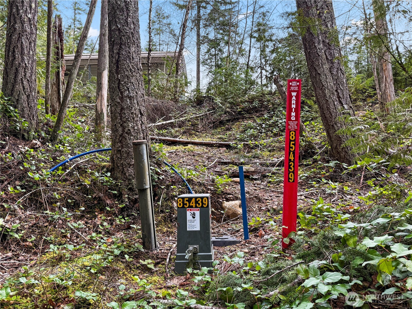 61 N Dow Court , Hoodsport, WA 98548
