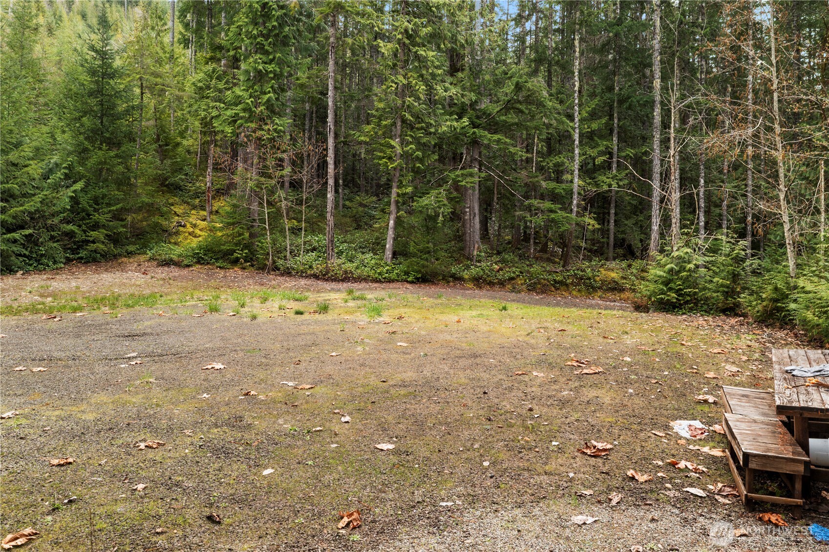 61 N Dow Court , Hoodsport, WA 98548