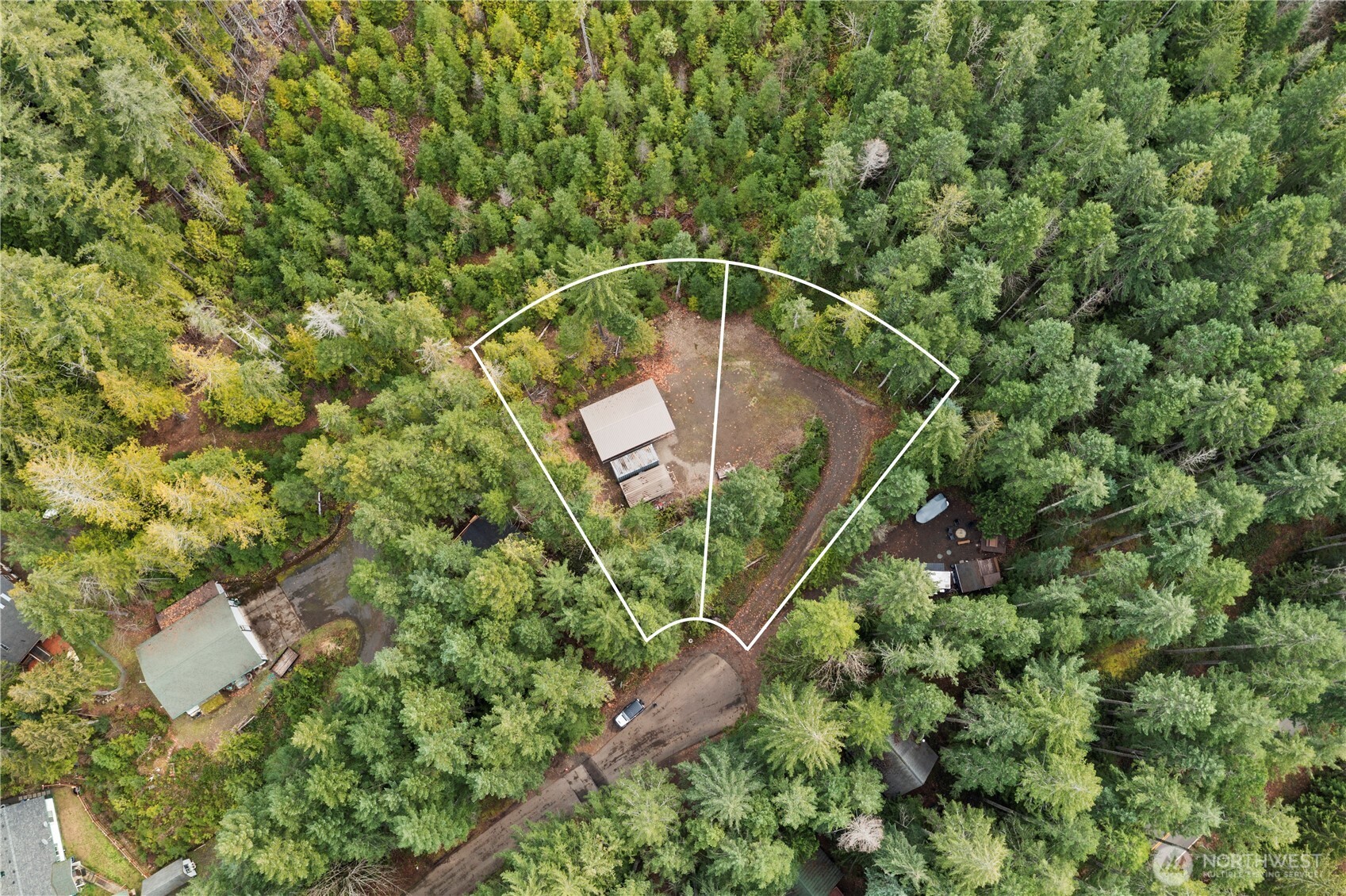 61 N Dow Court , Hoodsport, WA 98548