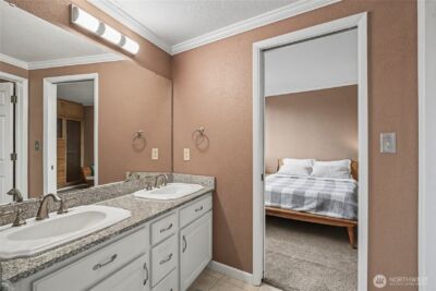 1910 Evergreen Park Drive SW #504, Olympia, WA 98502-5912 - Photo 13