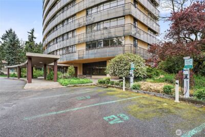 1910 Evergreen Park Drive SW #504, Olympia, WA 98502-5912 - Photo 2