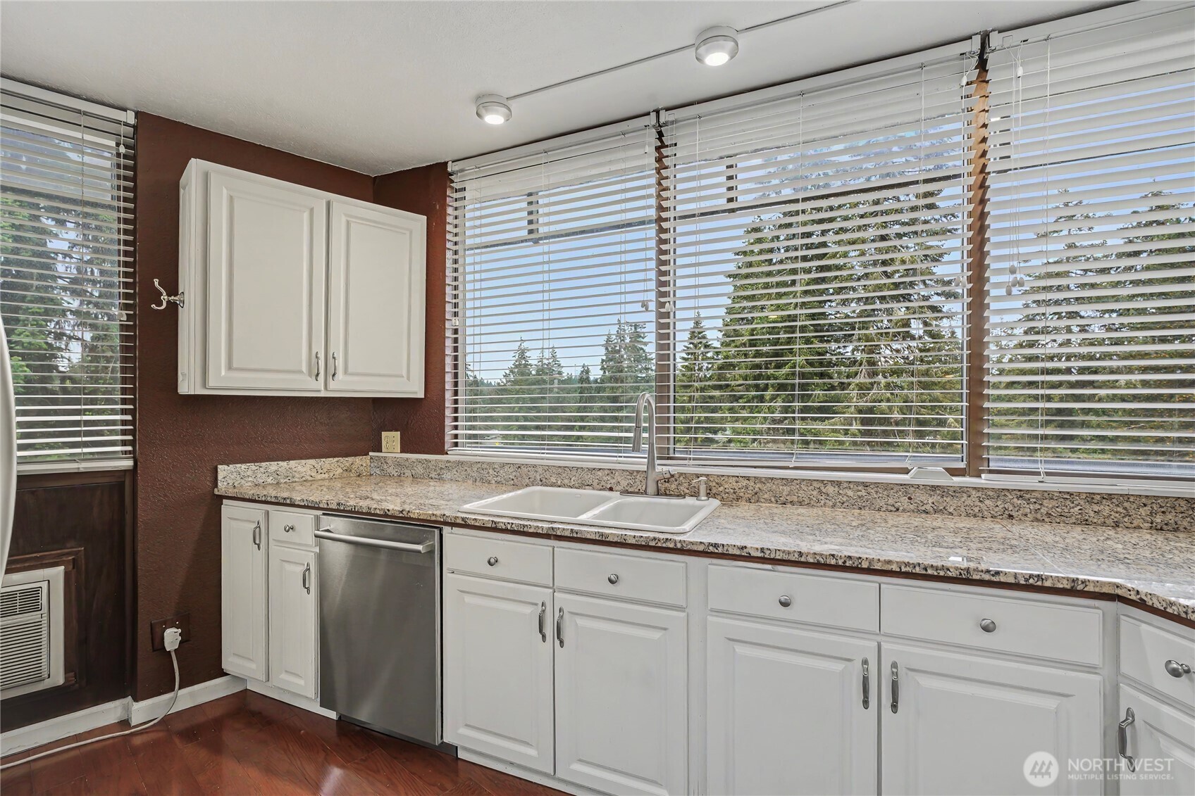 1910 Evergreen Park Drive SW #504, Olympia, WA 98502-5912