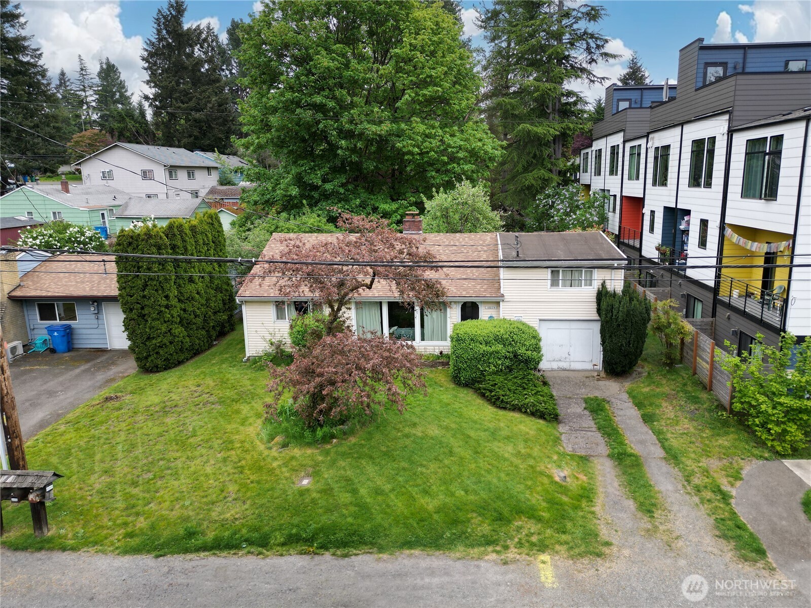 18034 10th Avenue NE, Shoreline, WA 98155