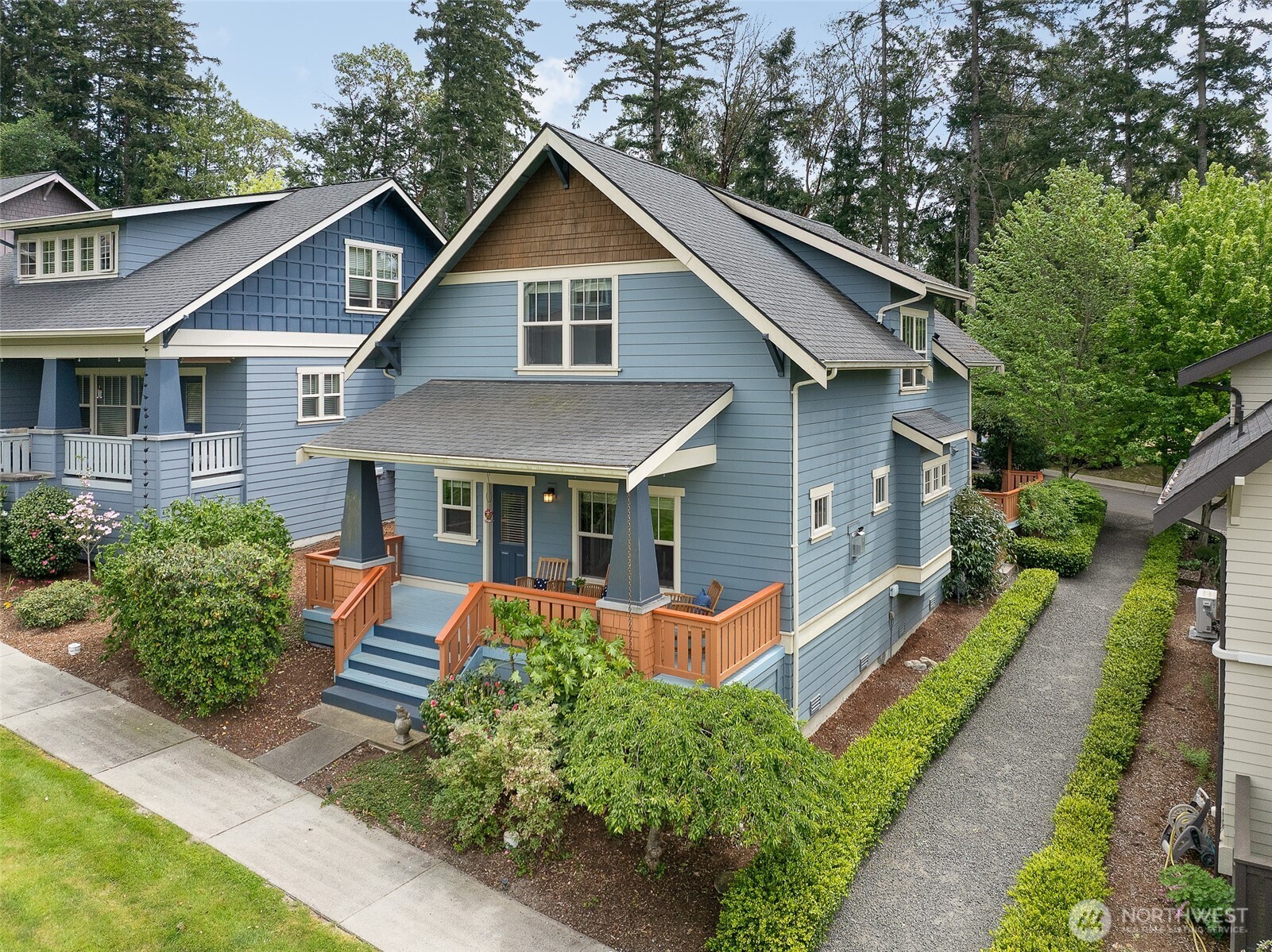 1723 Bungalow Way NE, Poulsbo, WA 98370