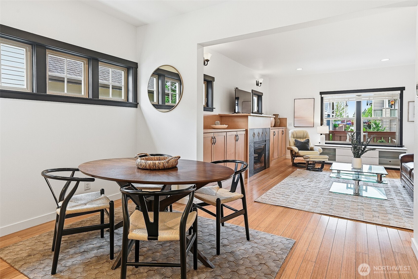 1723 Bungalow Way NE, Poulsbo, WA 98370