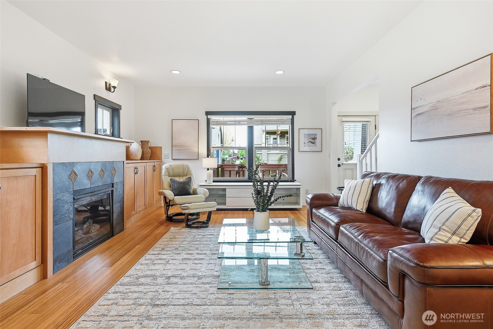 1723 Bungalow Way NE, Poulsbo, WA 98370