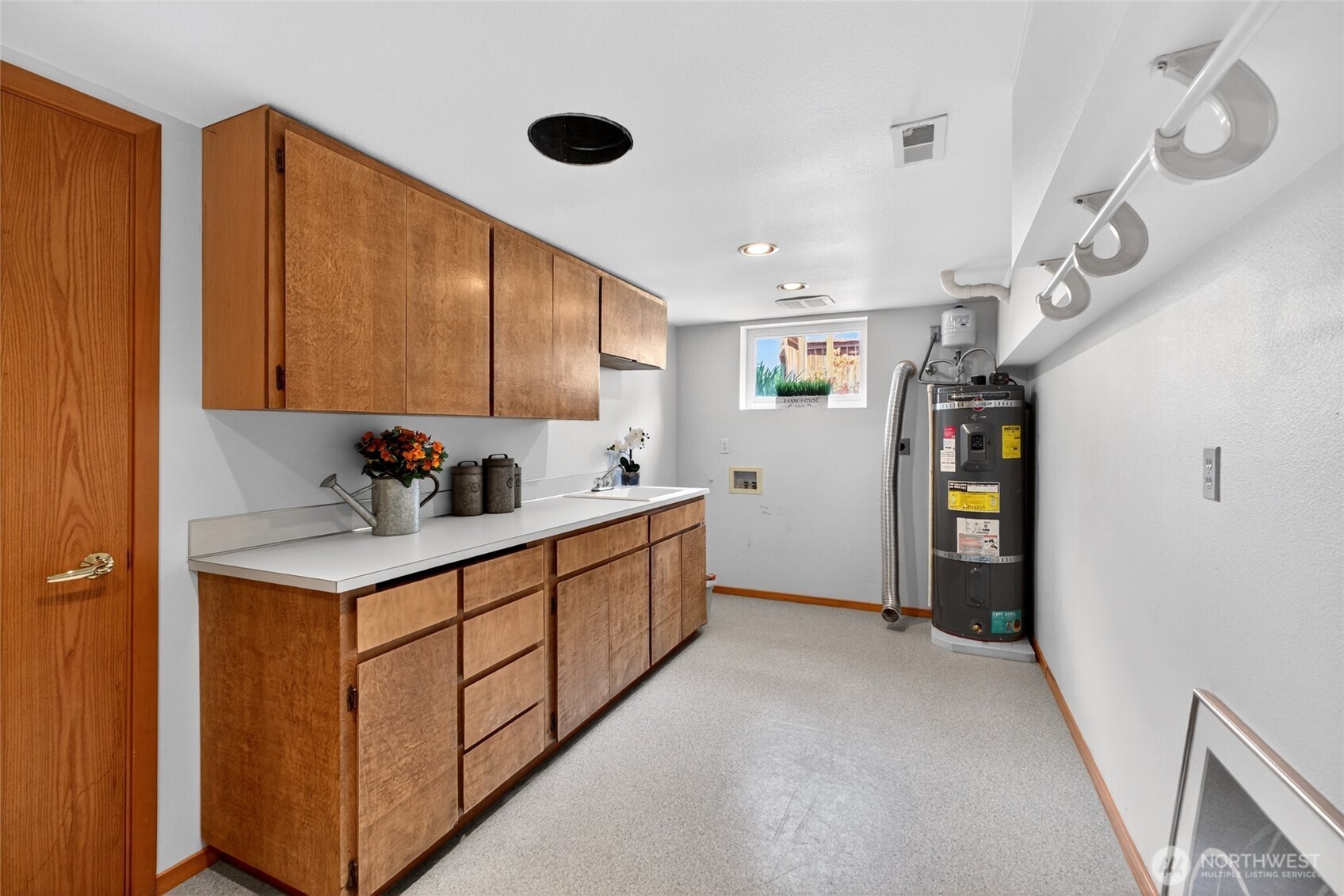 516 Wana Wana Place NE, Tacoma, WA 98422