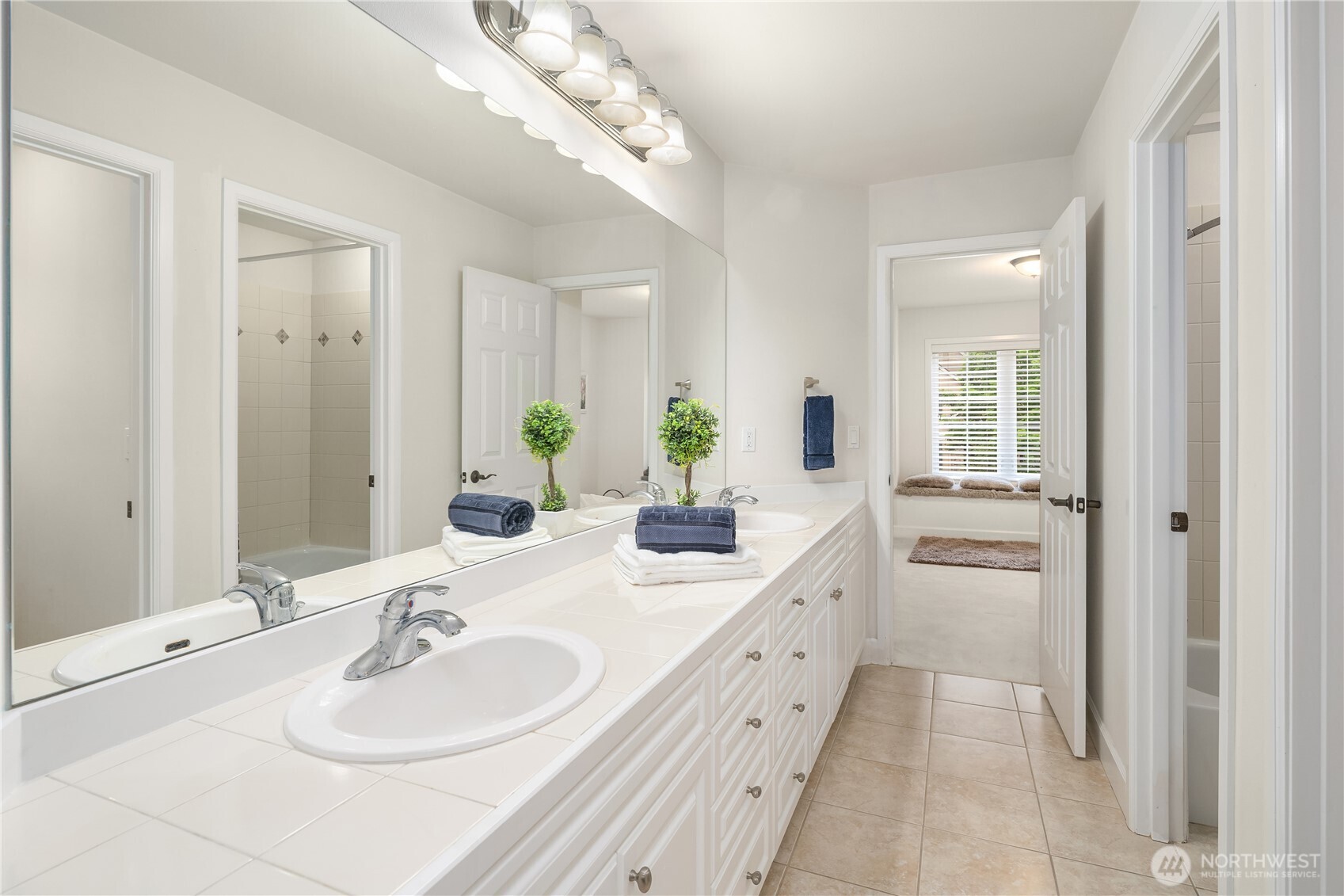 2446 279th Drive SE, Sammamish, WA 98075-4114