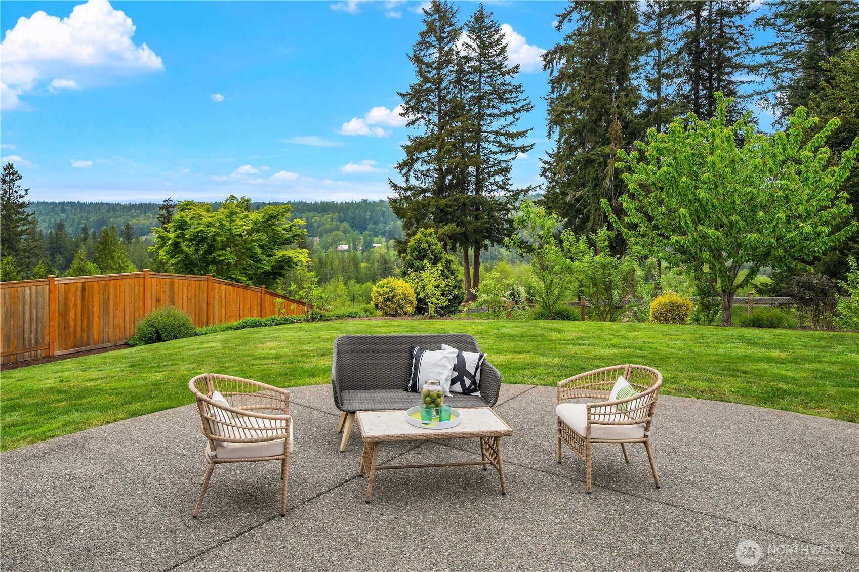 2446 279th Drive SE, Sammamish, WA 98075-4114