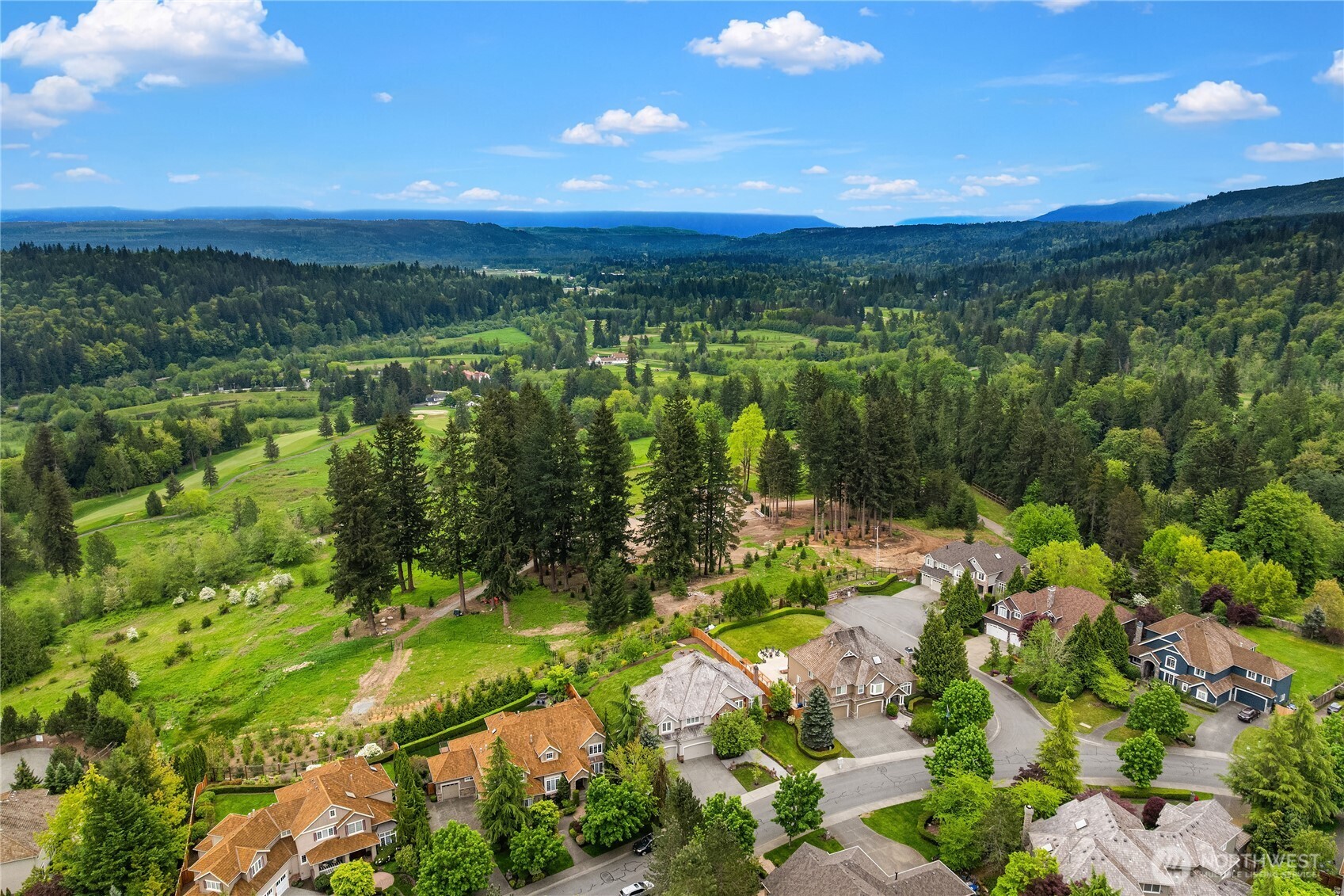 2446 279th Drive SE, Sammamish, WA 98075-4114